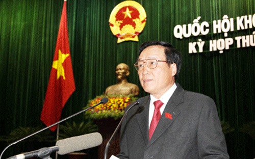Viện trưởng Viện KSNDTC Nguyễn Hoà Bình trả lời chất vấn trước Quốc hội