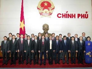 Thủ tướng Nguyễn Tấn Dũng chụp ảnh chung với các Đại sứ, Trưởng cơ quan đại diện Việt Nam ở nước ngoài.