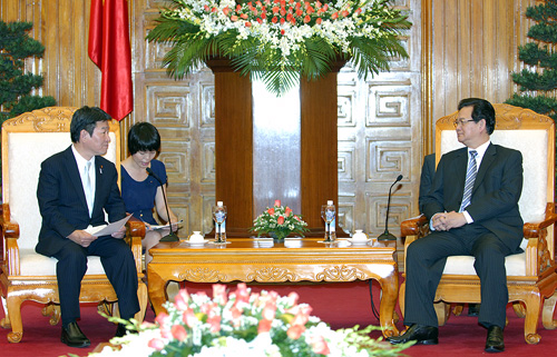 Thủ tướng Nguyễn Tấn Dũng đã tiếp Bộ trưởng Kinh tế, Thương mại và Công nghiệp Nhật Bản Motegi.