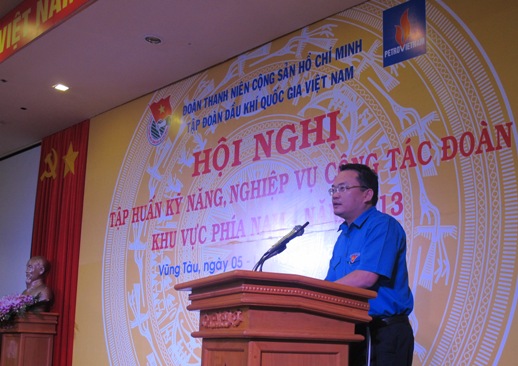 Bí thư Đoàn Thanh niên Tập đoàn Dầu khí Nguyễn Quốc Thịnh phát biểu tại Hội nghị tập huấn