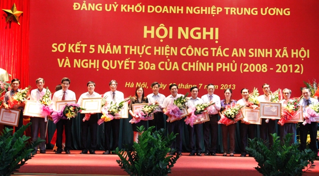 17 đảng bộ được tặng Bằng khen của Đảng ủy Khối Doanh nghiệp Trung ương tuyên dương