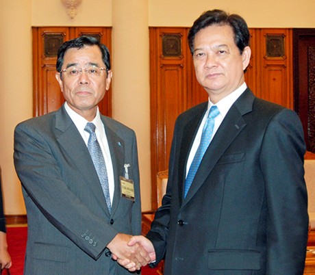 Thủ tướng Nguyễn Tấn Dũng và ông Takahasi Kyohei, đồng Chủ tịch Ủy ban Kinh tế Nhật-Việt