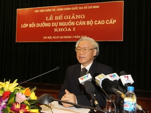 Tổng Bí thư Nguyễn Phú Trọng phát biểu tại lễ bế giảng.
