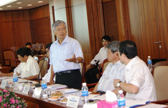 Các đại biểu thảo luận tại Hội nghị.