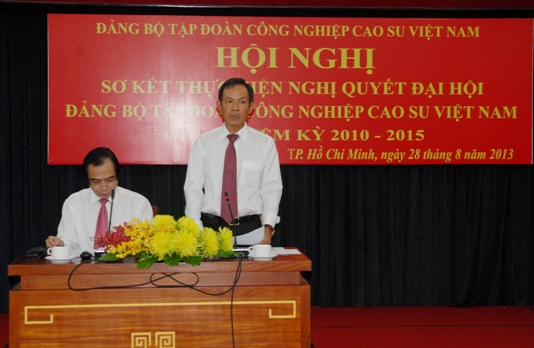 Đồng chí Trần Ngọc Thuận - Bí thư Đảng ủy VRG phát biểu kết luận Hội nghị