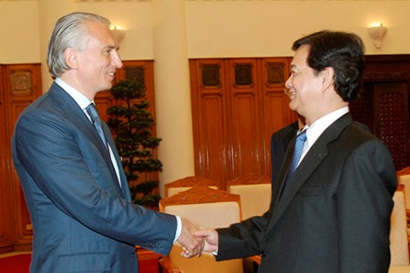 Thủ tướng Nguyễn Tấn Dũng và ông A.B.Dyukov, Tổng Giám đốc Công ty Gazprom Neft
