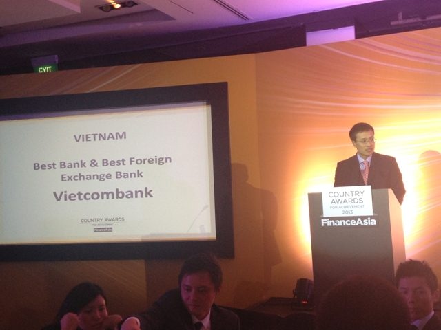 Phó Tổng giám đốc Vietcombank - Ông Phạm Quang Dũng tham dự và phát biểu tại Lễ trao giải của Tạp chí Finance Asia
