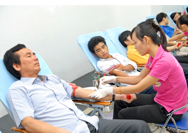 Kết thúc tại 3 điểm hiến máu Đoàn Khối thu được 765 đơn vị máu