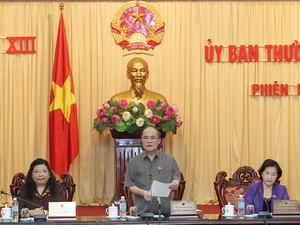 Chủ tịch Quốc hội Nguyễn Sinh Hùng chủ trì và phát biểu khai mạc Phiên họp thứ 22 của Ủy ban Thường vụ Quốc hội khóa XIII