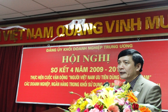 Đồng chí Bùi Văn Cường - Bí thư Đảng ủy Khối phát biểu kết luận Hội nghị