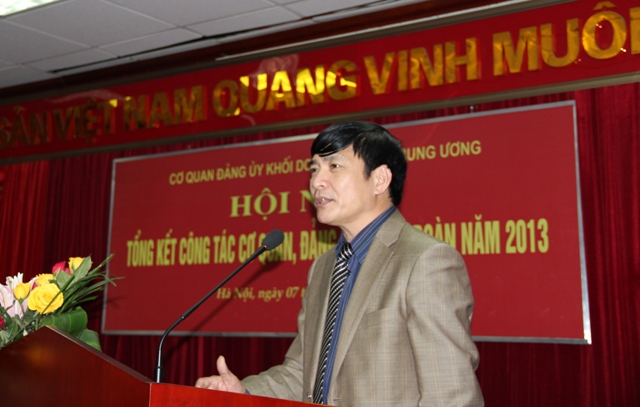 Đồng chí Bùi Văn Cường, Ủy viên dự khuyết Trung ương Đảng, Bí thư Đảng ủy Khối phát biểu chỉ đạo tại Hội nghị.