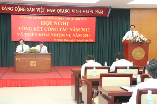 Đồng chí Nguyễn Văn Ngọc - Phó Bí thư Thường trực Đảng ủy Khối Doanh nghiệp Trung ương phát biểu tại Hội nghị