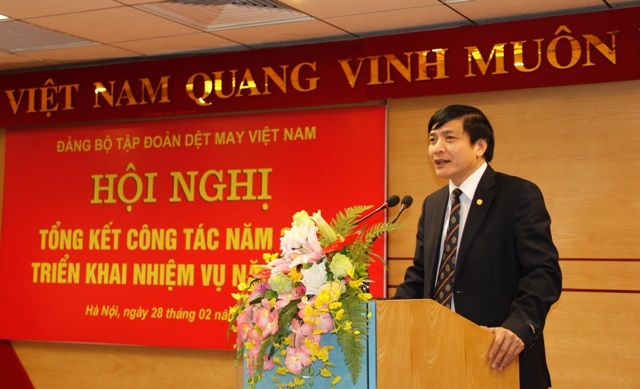 Đồng chí Bùi Văn Cường, Ủy viên dự khuyết Trung ương Đảng, Bí thư Đảng ủy Khối phát biểu chỉ đạo tại Hội nghị.