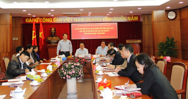 Đồng chí Phạm Văn Linh, Phó trưởng Ban Tuyên giáo Trung ương, Phó Chủ tịch HĐKH các cơ quan Đảng Trung ương phát biểu tại buổi làm việc.