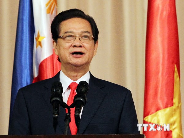 Thủ tướng Nguyễn Tấn Dũng phát biểu tại cuộc họp báo ở Philippines