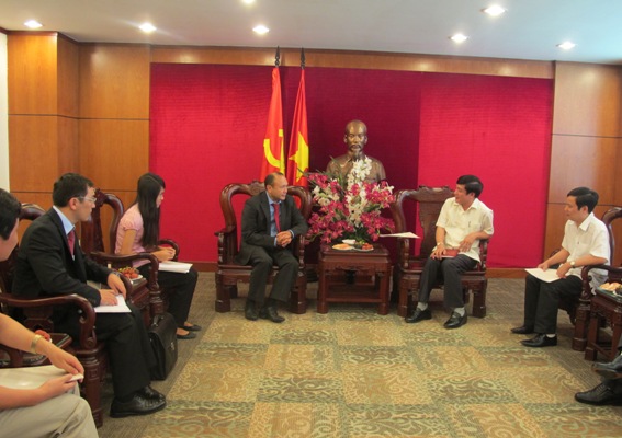đồng chí Bùi Văn Cường - Ủy viên dự khuyết BCH Trung ương Đảng, Bí thư Đảng ủy Khối doanh nghiệp Trung ương đã tiếp Đại sứ Kazakhstan tại Việt Nam 