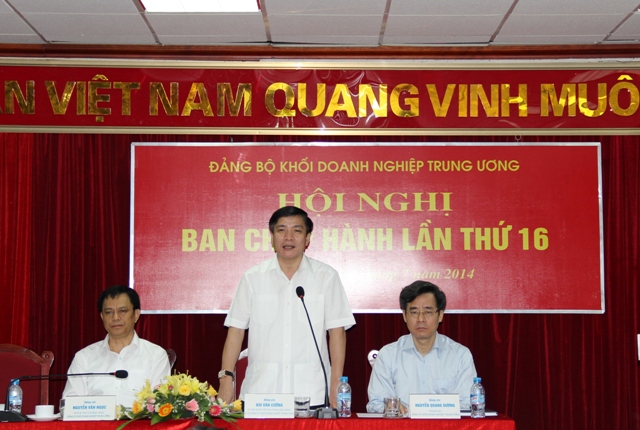 Đồng chí Bùi Văn Cường, Ủy viên dự khuyết Trung ương Đảng, Bí thư Đảng ủy Khối DNTW chủ trì Hội nghị.