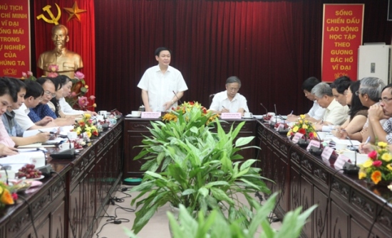 đồng chí Vương Đình Huệ - Ủy viên Trung ương Đảng, Trưởng Ban Kinh tế Trung ương phát biểu tại buổi làm việc