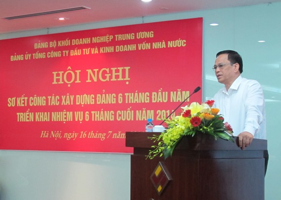 Đồng chí Nguyễn Văn Ngọc - Phó Bí thư Thường trực Đảng ủy Khối phát biểu chỉ đạo tại Hội nghị