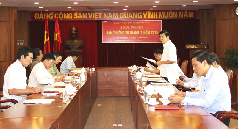 Đồng chí Bùi Văn Cường, Ủy viên dự khuyết Trung ương Đảng, Bí thư Đảng ủy Khối DNTW chủ trì Hội nghị.