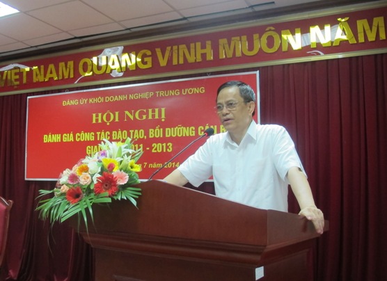 đồng chí Nguyễn Văn Ngọc – Phó Bí thư Thường trực Đảng ủy Khối doanh nghiệp Trung ương  phát biểu tại Hội nghị
