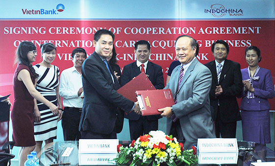 Đại diện VietinBank và Indochinabank ký kết hợp tác
