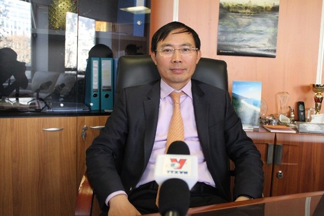 Ông Lê Dũng, Giám đốc Văn phòng đại diện Vietnam Airlines tại Pháp 