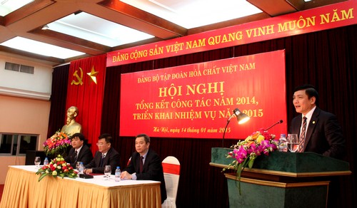 Đồng chí Bùi Văn Cường - Bí thư Đảng ủy Khối DNTW phát biểu tại Hội nghị