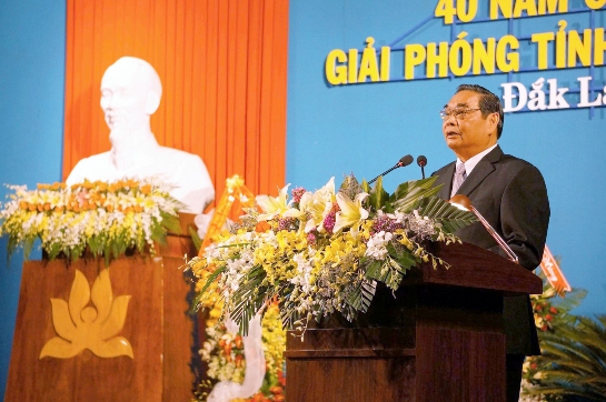 Đồng chí Lê Hồng Anh - Ủy viên Bộ Chính trị, Thường trực Ban Bí thư phát biểu tại buổi lễ