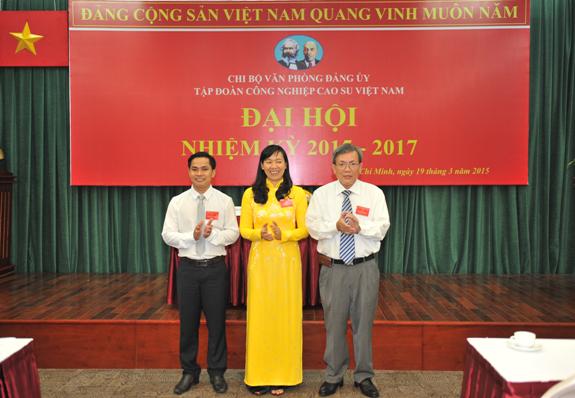 Ra mắt BCH Chi bộ Văn phòng Đảng ủy VRG, nhiệm kỳ 2015 - 2017 
