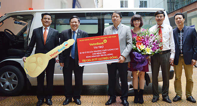 VietinBank tài trợ xe cứu thương cho bệnh viện Răng Hàm Mặt Trung ương