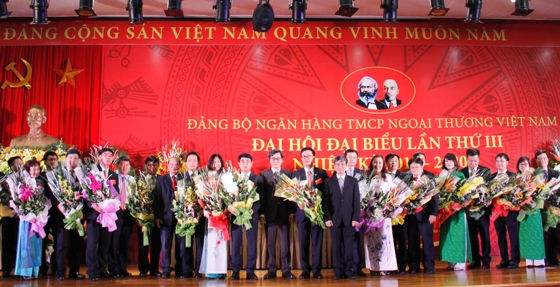 Ra mắt Ban Chấp hành Đảng bộ nhiệm kỳ 2015 - 2020