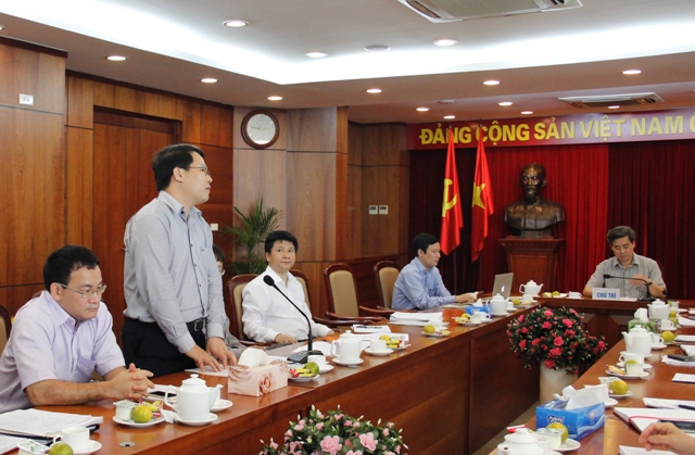 Đồng chí Nguyễn Văn Tấn, Phó giám đốc Công ty Phần mềm và Truyền thông VASC phát biểu ý kiến.