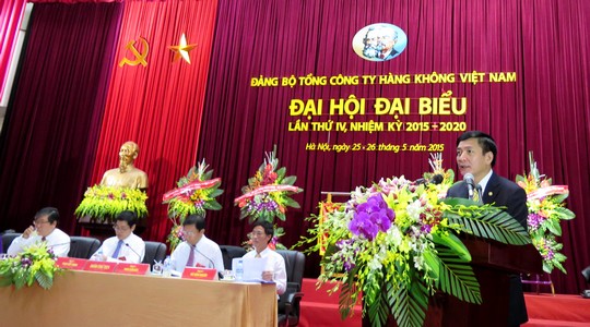 Đồng chí Bùi Văn Cường - Bí thư Đảng ủy Khối Doanh nghiệp Trung ương phát biểu tại Đại hội