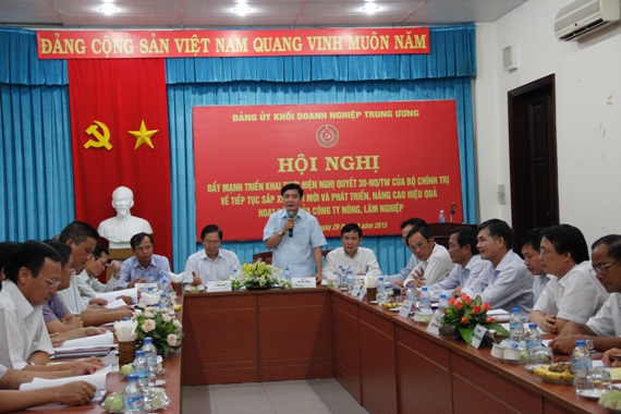 Đồng chí Bùi Văn Cường - Bí thư Đảng ủy Khối Doanh nghiệp Trung ương phát biểu khai mạc tại Hội nghị