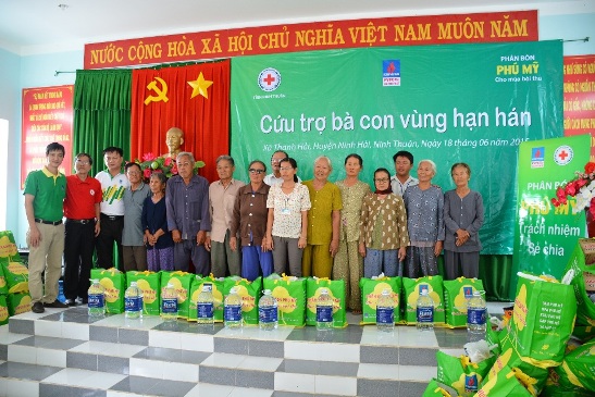 PVFCCo trao quà cứu trợ tại Ninh Thuận