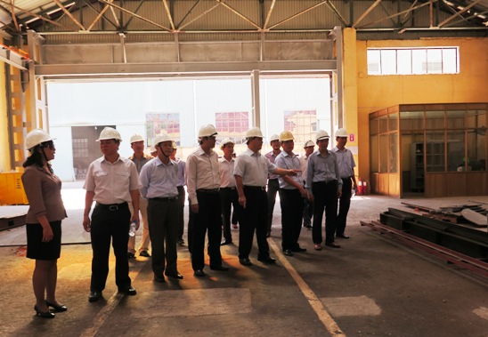 Đoàn công tác của Đảng ủy Khối DNTW thăm Nhà máy đóng tàu Sông Cấm - Hải Phòng