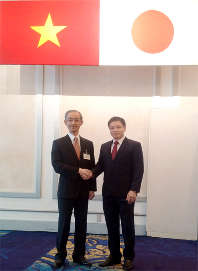 Ông Nguyễn Văn Thắng và ông Nobuyuki Hirano cam kết tăng cường quan hệ hợp tác giữa VietinBank và BTMU 