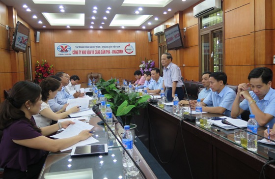 Đoàn công tác của Đảng ủy Khối DNTW làm việc với Đảng ủy Công ty Kho vận và cảng Cẩm Phả về kết quả thực hiện Chỉ thị 03 của Bộ Chính trị năm 2014 và 6 tháng đầu năm 2015