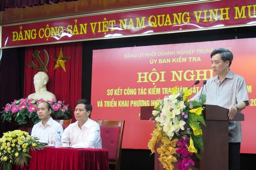 Đồng chí Nguyễn Quang Dương - Phó Bí thư Thường trực Đảng ủy Khối DNTW phát biểu chỉ đạo tại Hội nghị
