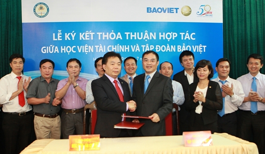 Ký kết thỏa thuận hợp tác giữa Tập đoàn Bảo Việt và Học viện Tài chính
