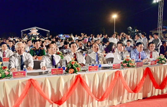 Lãnh đạo cấp cao của Nhà nước, Quốc hội, Chính phủ cùng các Bộ/Ngành và các đại biểu tham dự buổi lễ