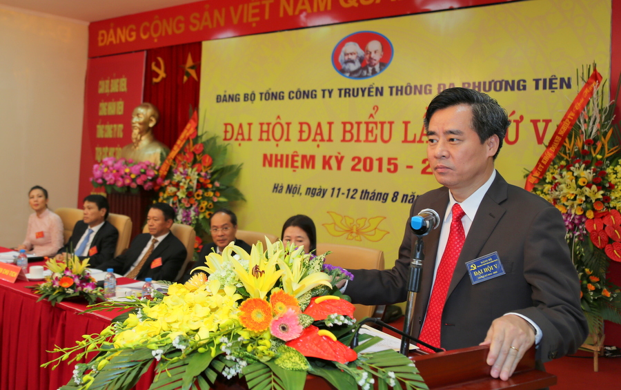 Phó Bí thư Thường trực Đảng ủy Khối DNTW Nguyễn Quang Dương phát biểu tại Đại hội