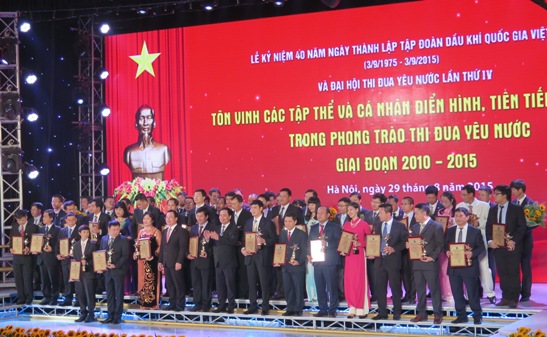 Lãnh đạo Tập đoàn Dầu khí Việt Nam tuyên dương 40 cá nhân điển hình xuất sắc
