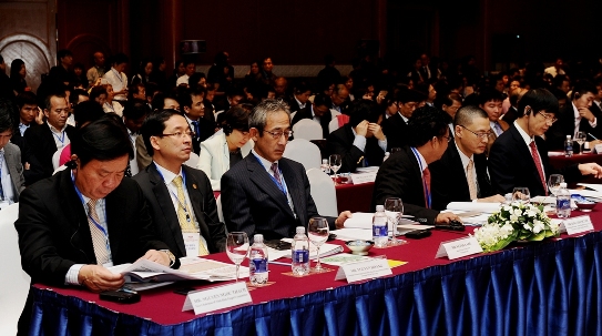 Đại diện lãnh đạo Vietcombank tham dự Diễn đàn