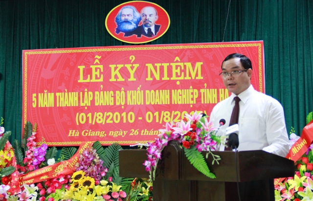 Đồng chí Nguyễn Đình Khang, Phó Bí thư Tỉnh ủy Hà Giang phát biểu tại Lễ kỷ niệm.