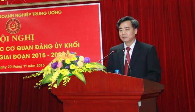 Đồng chí Nguyễn Quang Dương, Phó Bí thư Thường trực Đảng ủy Khối phát biểu khai mạc Hội nghị.