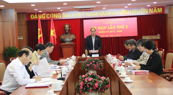Đồng chí Đặng Hùng Minh - Ủy viên Ban Thường vụ, Chủ nhiệm UBKT Đảng ủy Khối chủ trì phiên họp