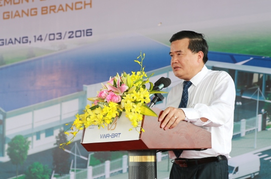 Chủ tịch HĐTV Tổng công ty Thuốc lá Việt Nam Vũ Văn Cường phát biểu tại buổi Lễ