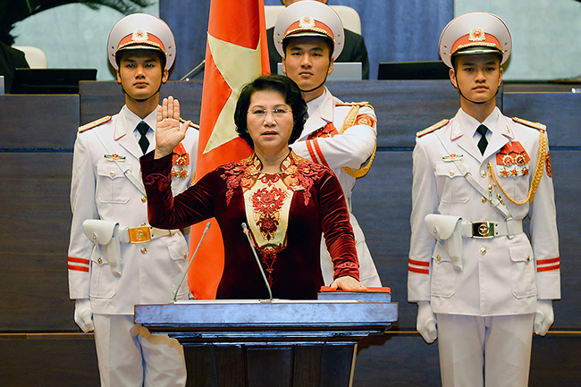 Chủ tịch Quốc hội Nguyễn Thị Kim Ngân tuyên thệ nhậm chức.